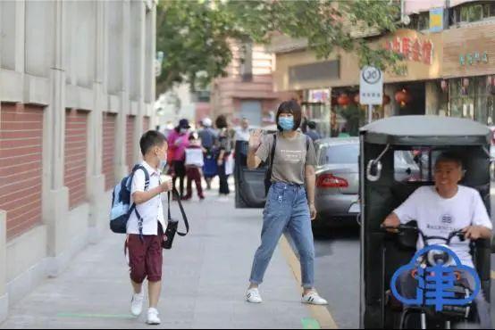 光明网|天津萌娃复课啦！来看今天小学、幼儿园现场图
