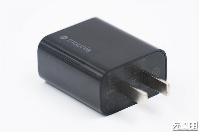 经典传承，质量保证：mophie 20W PD 充电器评测