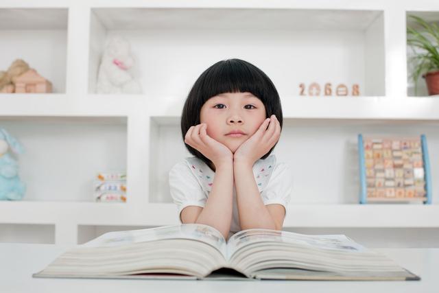 『你的育儿经』越聪明的孩子越不好带，孩子有以下3个个特征，是智商高的表现