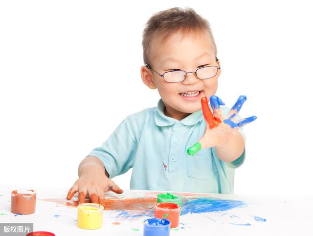 你的育儿经:孩子聪不聪明,看看孩子的小手,就知道答案了