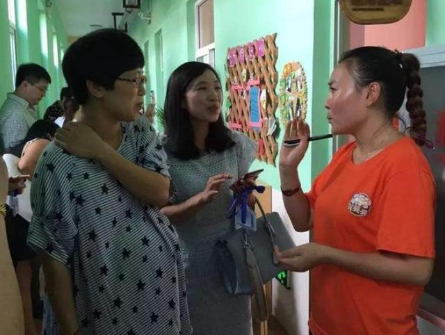 幸福之家|“新型攀比”蔓延至幼儿园，父母要重视，不要伤到孩子不自知