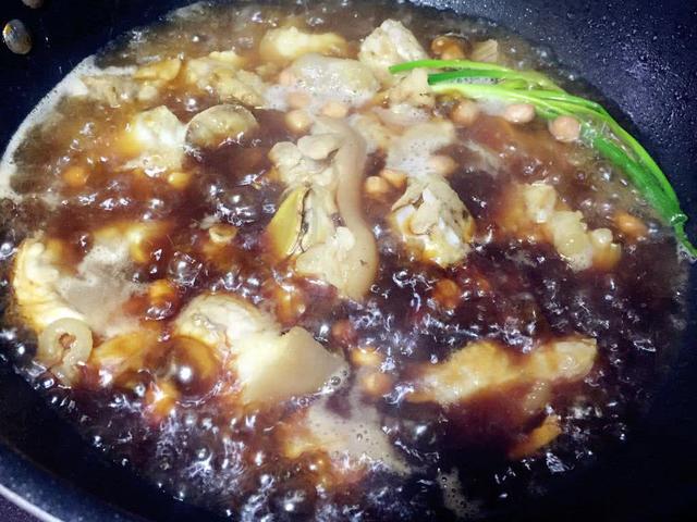 这样做肥而不腻，咸香软糯，加上花生，全家都喜欢