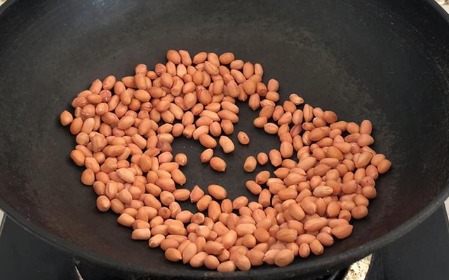 农家人都爱吃的油茶面，富含多种粗粮坚果，开水一冲，简单又营养