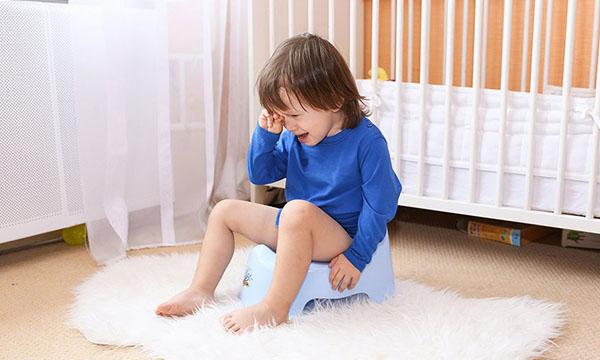 你的育儿经：当宝宝出现这两种经典表现，说明可以开始“如厕训练”了，别错过