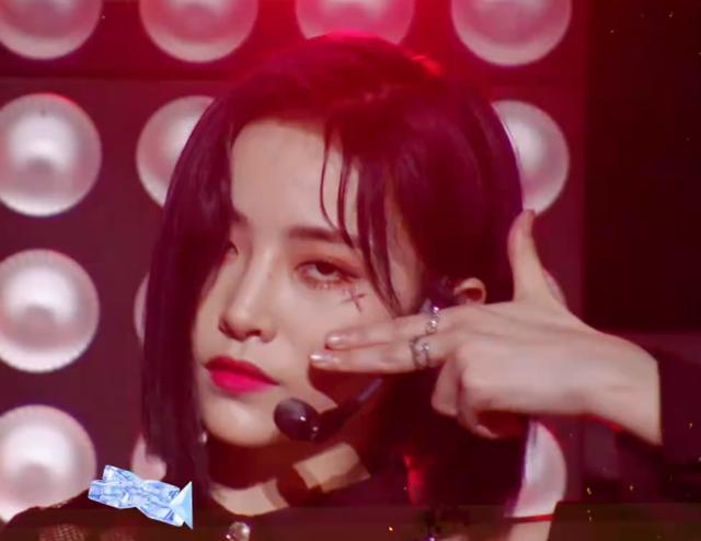 暖风吹怀|THE9首秀许佳琪第一个出场，刘雨昕C位，喻言厉害了