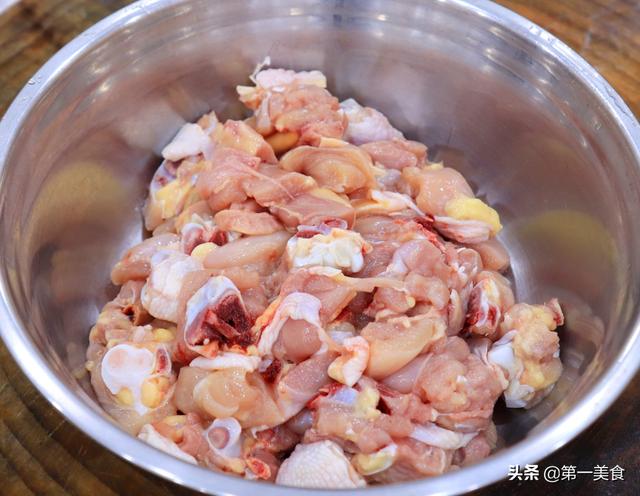 吃一口就能征服你的香麻鸡！唇舌跳动不停，秘诀全在料汁里