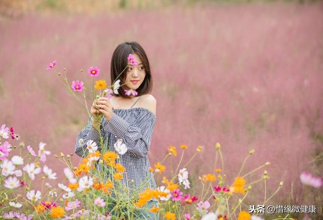 活在这个时代，只要能够清醒，获得健康和幸福是一件很容易的事情