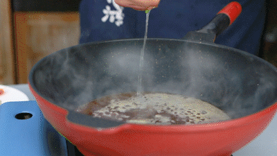 馋了半年，终于吃到了它！肥美的口蘑，清爽的胡萝卜...