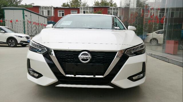 省油和舒适才是家用车的王道，新款日产轩逸车主用车点评