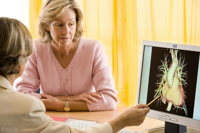 心脏脆弱的人，要尽量避开这4件事，或能减轻心脏的负担，别大意