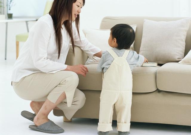 「超级宝妈」戒了尿不湿大半年，孩子又开始频繁尿裤子？3步找准原因轻松应对