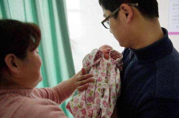 你的育儿经|“上午”生娃和“下午”生娃有差距？妇科医生：不是迷信，差远了