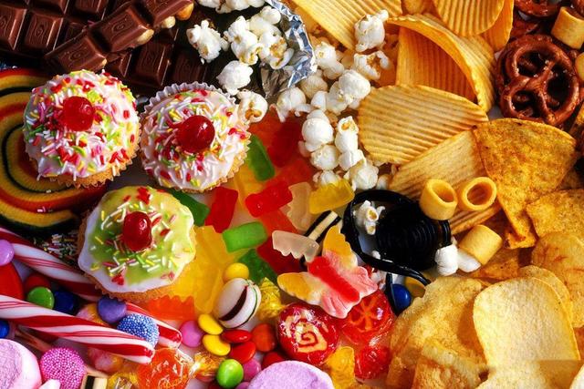 超级宝妈|从小不吃零食的孩子，逃不出2种结局，吃零食也讲究“二八原则”