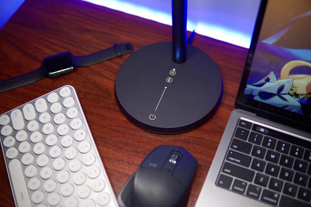 用光照亮书桌，让努力践行梦想，几光智能护眼台灯体验评测