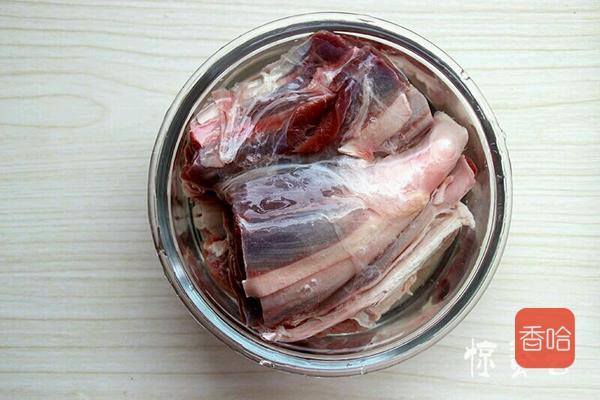 卤牛肉时记住“1腌2泡”的窍门，牛肉不柴不腥，好吃缩水少