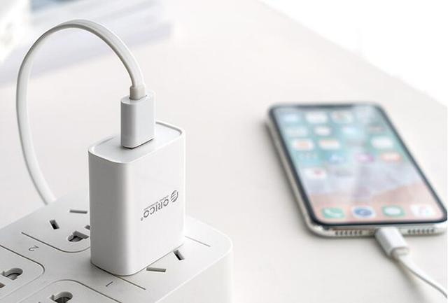 勇哥科技■iPhone 11的最佳搭档：PD快充头有哪些值得买？