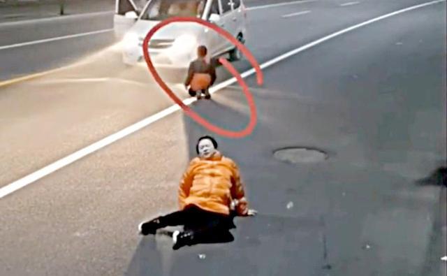 「超级宝妈」妈妈更爱孩子，还是孩子更爱妈妈，谁爱得更多？看完你再说