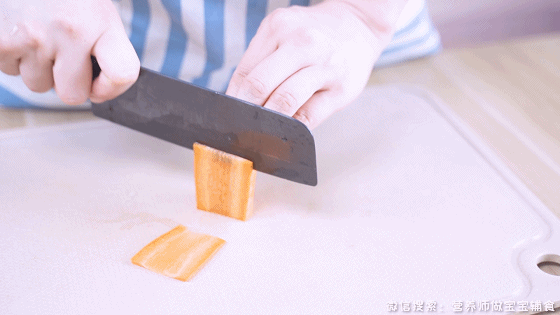 超级宝妈■辅食中的“脑黄金”，比核桃管用10倍！补脑补钙，女儿点名要吃
