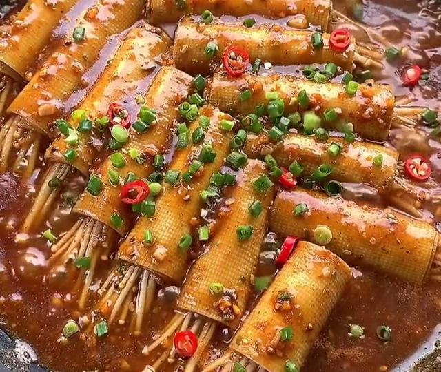 天冷吃它，比肉还好吃，酱香浓郁，一口一个，好吃得停不下来