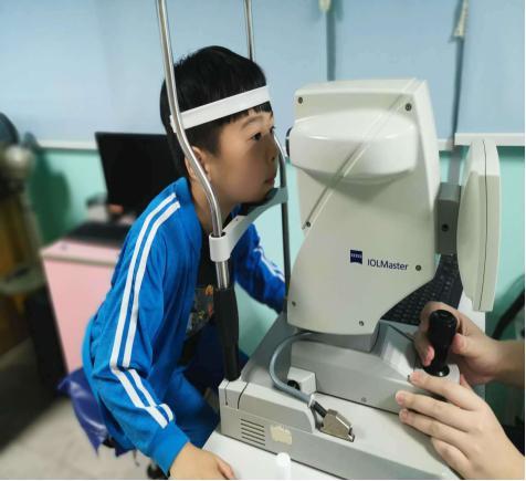 「超级宝妈」不让孩子近视?邓医生说这样可以容易做得到!