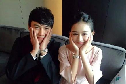 仲夏飘雪|明星之间的可爱互动，伊能静曾派秦昊去帮儿子闻赵丽颖的头发味道