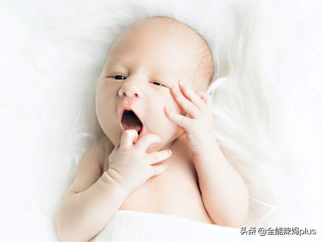 #你的育儿经#宝宝身上有3种“情况”，可能是缺钙的信号，不重视娃要吃大亏