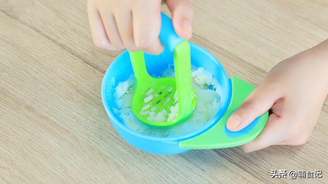 你的育儿经|还在担心宝宝肠胃弱？教你一招，补铁养胃助消化