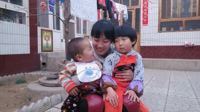 超级宝妈@“你是姐姐，必须让着妹妹？”黄磊的回答，不愧为高情商宝爸
