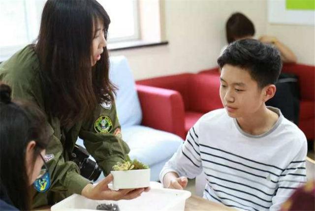 你的育儿经：“奶奶，老师让带多肉”，第二天孩子带来的东西，让老师哭笑不得