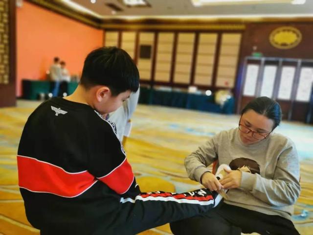 超级宝妈|从来没有坏孩子，只有没被好好爱过的孩子