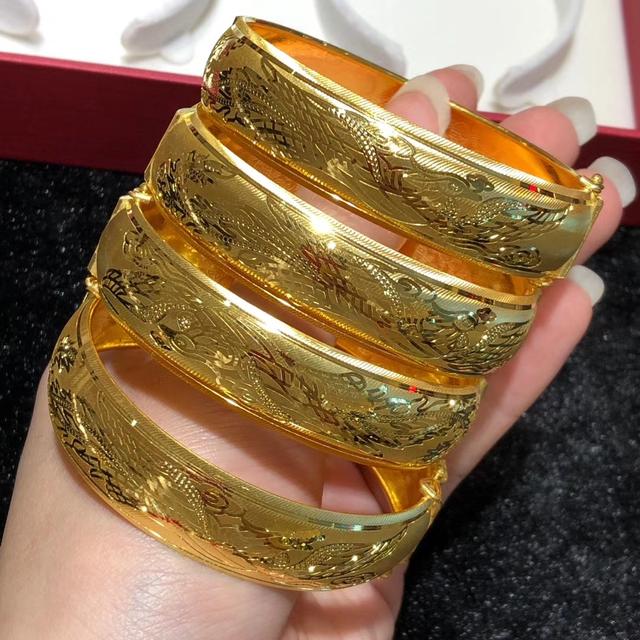 时尚迪科30多克的黄金手镯，有哪些款式时尚大方，适合30多岁女人佩戴