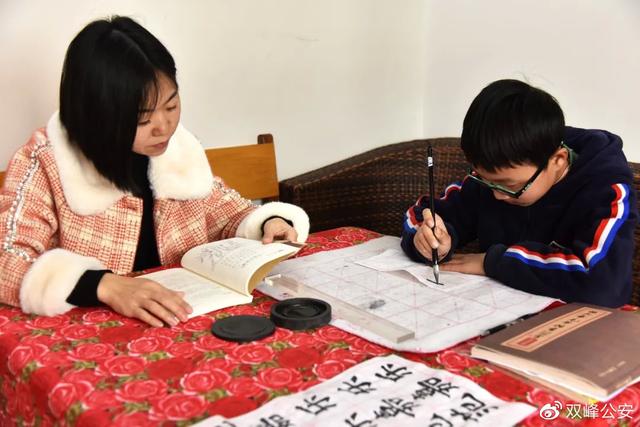 超级宝妈■【战“疫”玫瑰】孩子，妈妈去打“怪兽”啦！