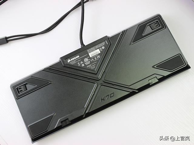 终于还是上了这条贼船，海盗船K70 RGB MK.2键盘开箱