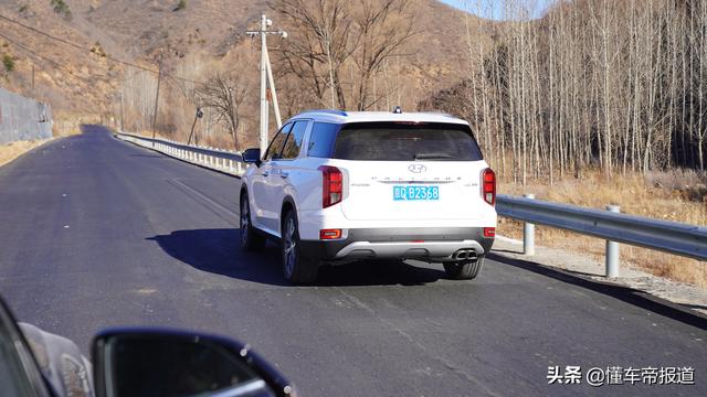 新车｜7座空间 同级唯一3.5L V6动力 试驾现代帕里斯帝