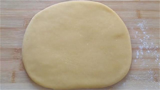 核桃酥这样做太好吃了，外面酥脆直掉渣，内里绵软又香甜，真过瘾