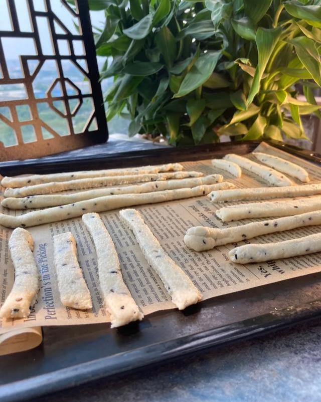 你的育儿经|没有添加剂，咬一口嘎嘣脆！还能满足小宝宝出牙期的不适感