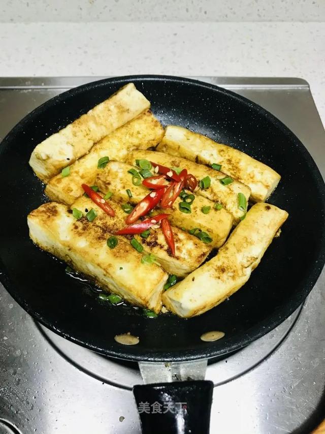 孜然豆腐：吃出烧烤味，好吃到停不了口！