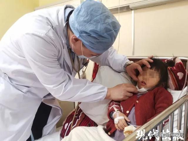 『超级宝妈』惊险！4岁女孩脖子被铅笔插入5厘米……这个动作太危险了！