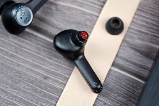 不踩坑，31小时持续续航，全面体验棱形战神德斐尔蓝牙耳机