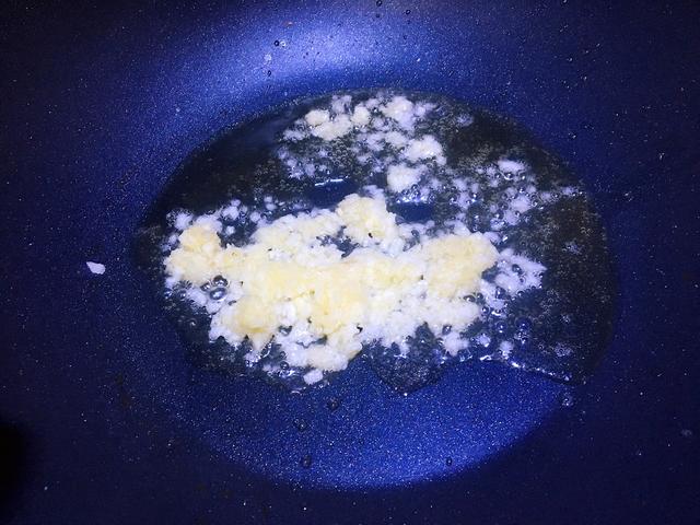 冬天大鱼大肉靠边站，这道蒸菜原汁原味，鲜美又营养