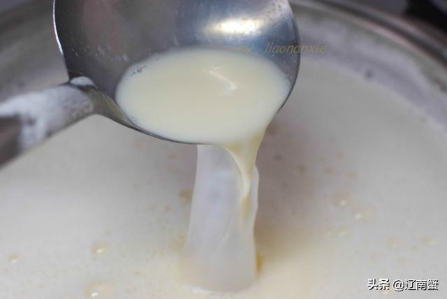 自己在家做豆腐，连老妈都竖起了大拇指，入口甘甜清水煮了都好吃