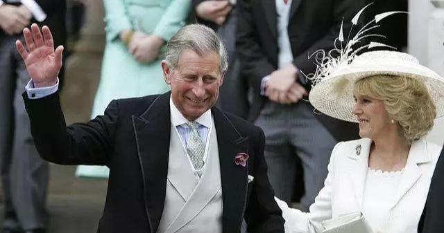 一组图看查尔斯王子在两次婚礼上的表现,就是爱与不爱的区别|电影工厂