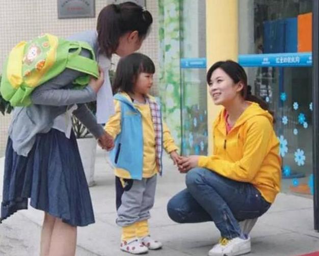 超级宝妈▲孩子出现这3个征兆，可能在学习被同学孤立了，家长要及时补救