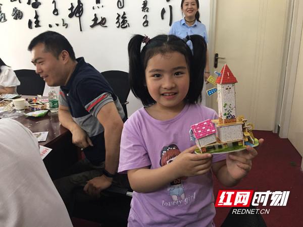 红网|巧手做玩具 欢乐过六一