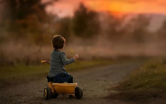 女孩2天被骗7万：孩子做错事不可怕，可怕的是不告诉你