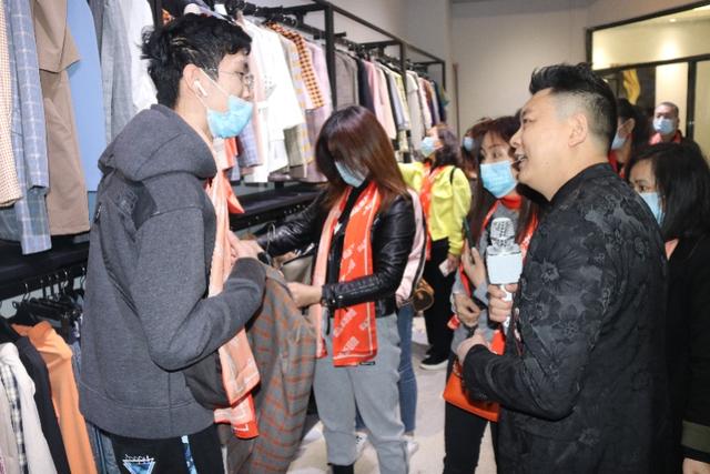 阿里“超级买家天团”走进东莞，组团现场探厂，挑好货砍低价