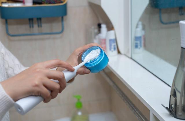 好看还好用的超声波电动牙刷，南卡Shiny开箱