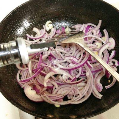 超级嫩的洋葱炒牛柳这么做最好吃，一般人我不告诉他