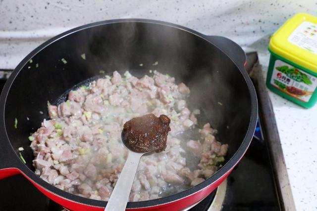 腊月将至，除了腊八蒜和腊八粥，这种传统美食不要忘，应节而食