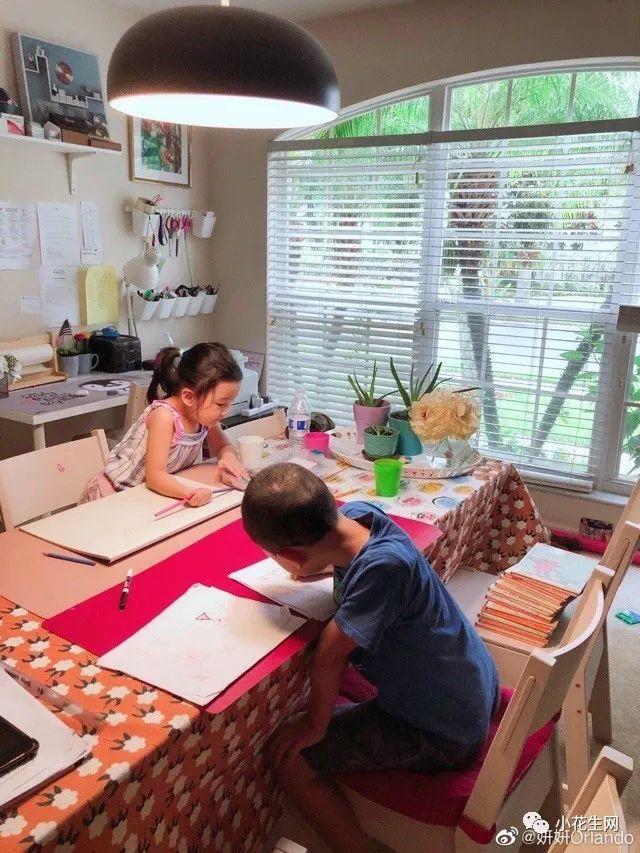 孩子|三个妈妈给娃精心布置“书桌区”，好多“鸡娃小心机”